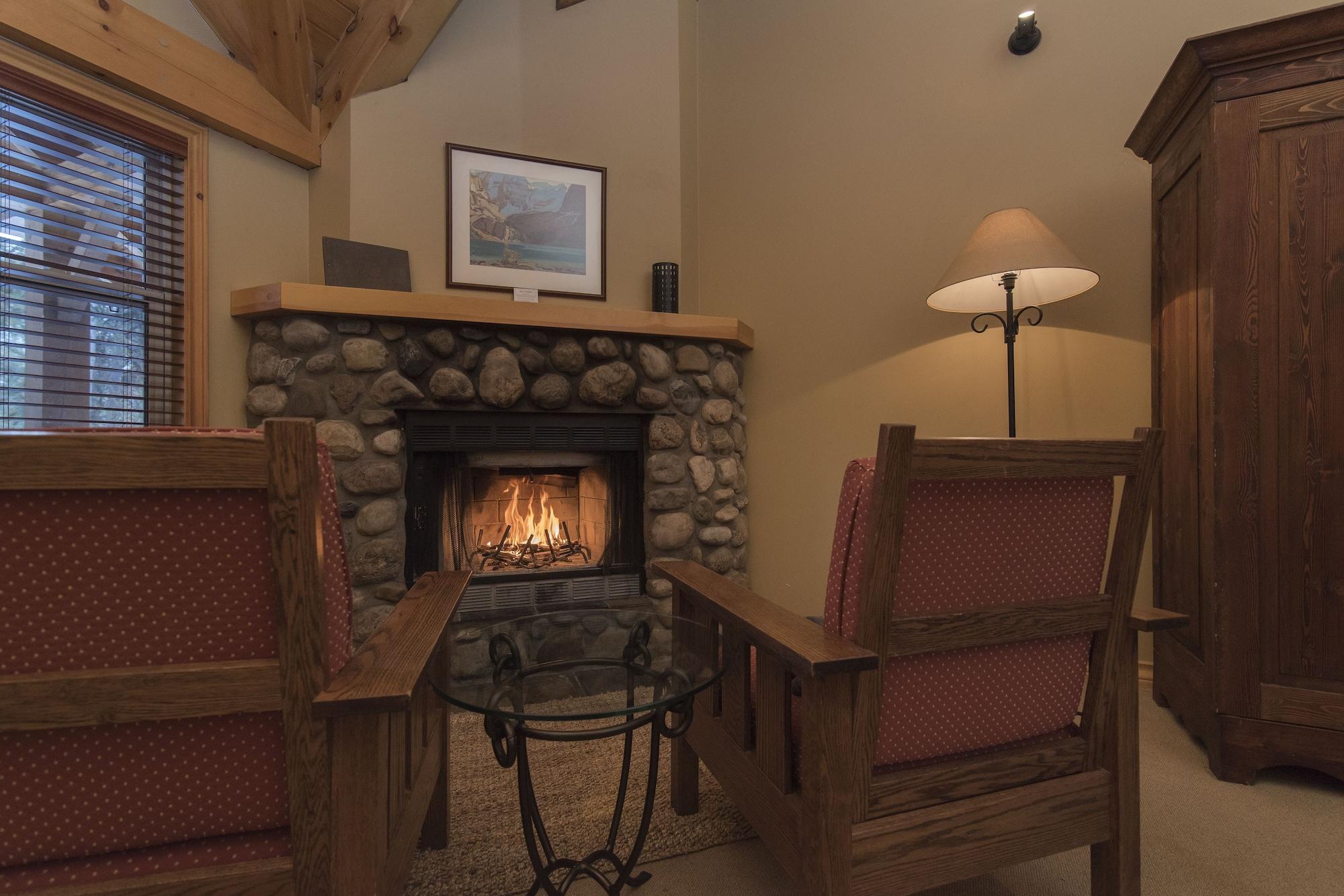 Buffalo Mountain Lodge Banff Exterior photo