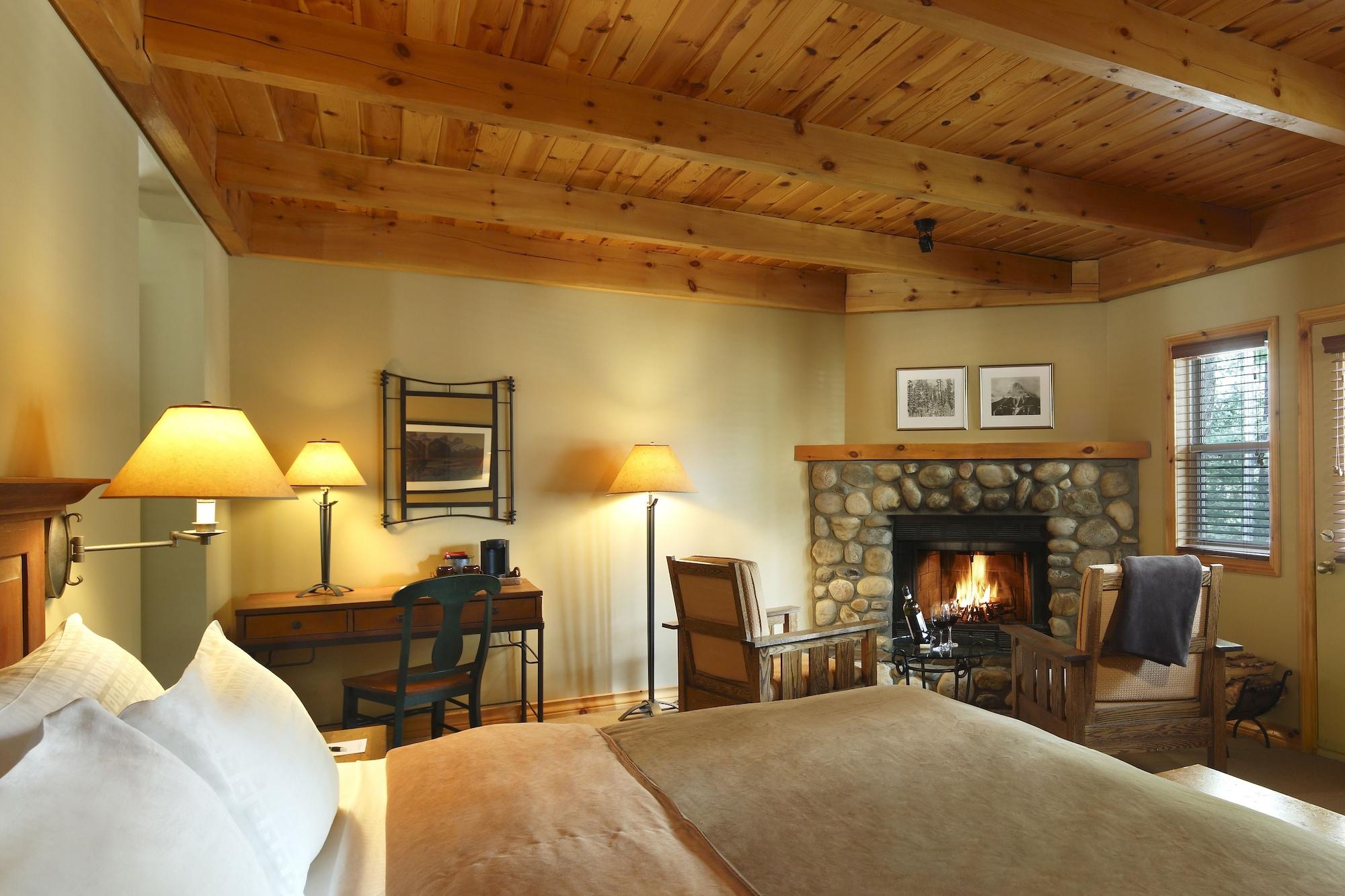 Buffalo Mountain Lodge Banff Exterior photo