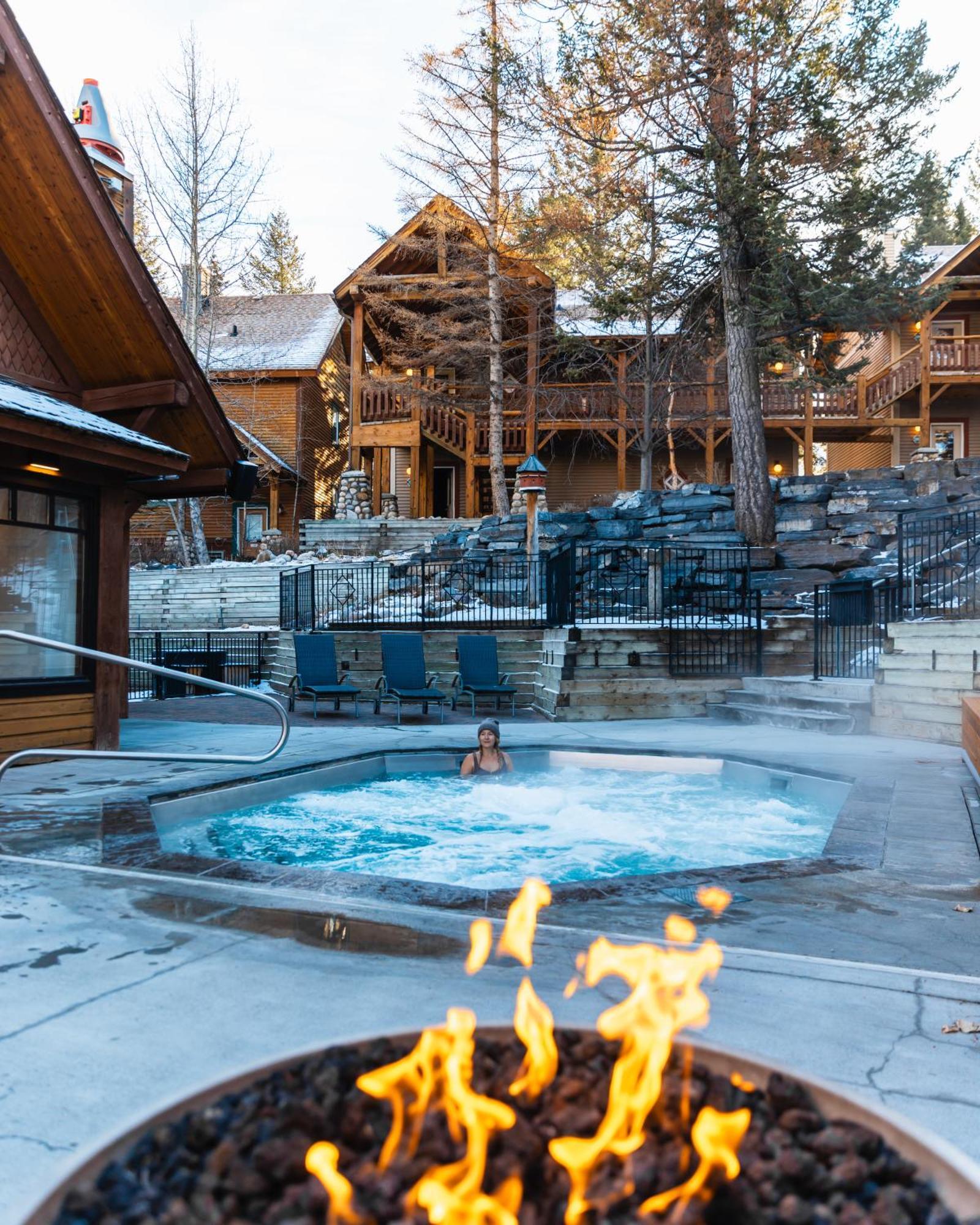 Buffalo Mountain Lodge Banff Exterior photo